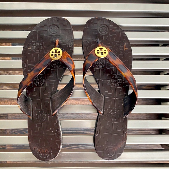 tortoise tory burch sandals